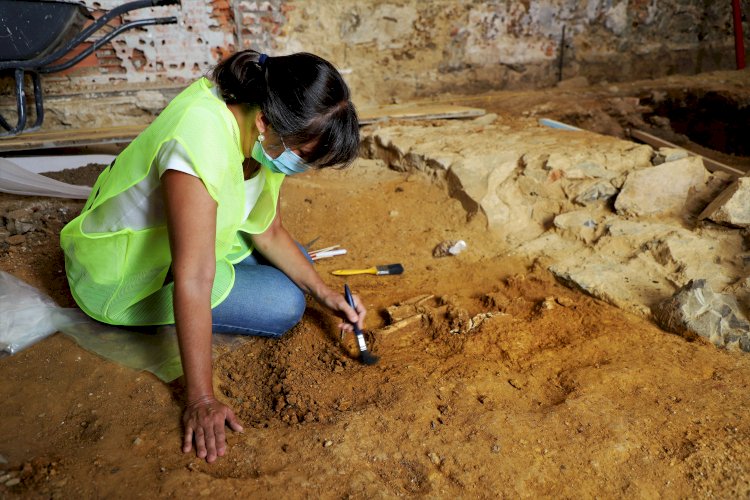 Obras nos antigos Paços do Concelho de Grândola revelam achados arqueológicos