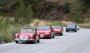Dezenas de carros clássicos vão descobrir as Termas Centro durante três dias