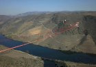 Torre de Moncorvo projecta a maior ponte pedonal suspensa sobre as margens do Douro