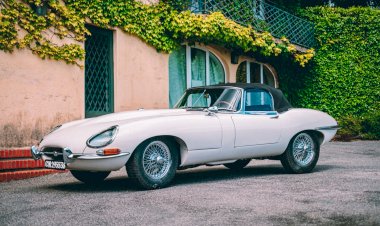 Colecção do Museu do Caramulo recebe Jaguar E-Type