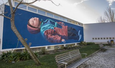 Concluído o mural de Jorge Charrua na Biblioteca de Pinhal Novo
