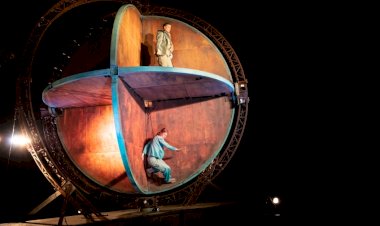 Espetáculo "Dreamworld" da companhia Theater Titanick em Torres Vedras