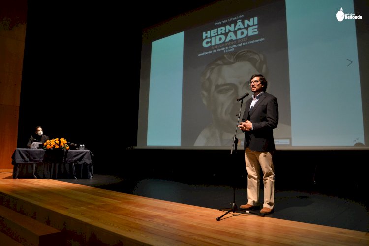 Autor brasileiro conquista Prémio Literário Hernâni Cidade