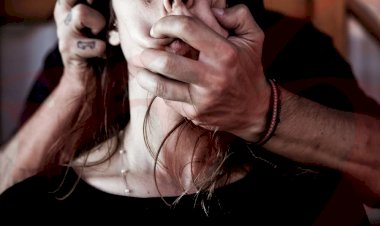 Biblioteca Municipal de Portimão aborda violência doméstica durante apresentação do livro “Murro no estômago”