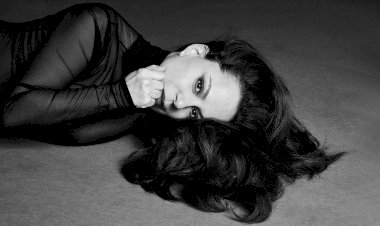 Bebel Gilberto estreia-se ao vivo no Salão Preto e Prata do Casino Estoril