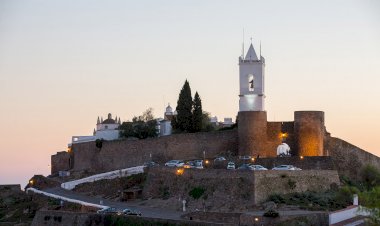 Monsaraz desligada as luzes na Hora do Planeta