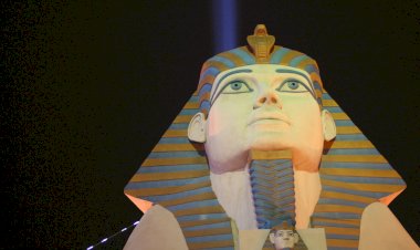 Peças egípcias em exposição no Museu de História Natural de Sintra