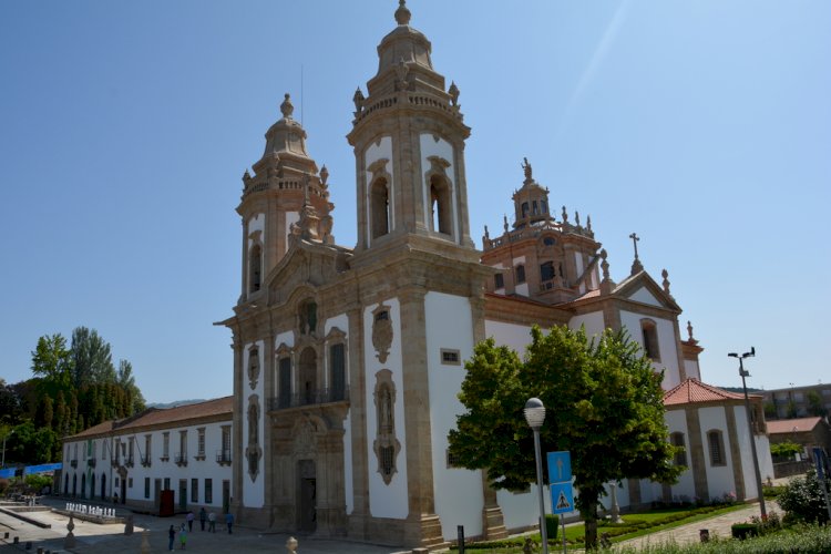 Mosteiro de S. Miguel de Refojos - Cabeceira de Basto