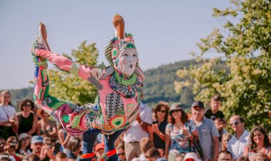 ‘O Mundo ao Contrário’ traz mais de 30 espectáculos a Paredes de Coura