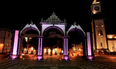 Ponta Delgada veste-se de rosa contra o cancro da mama