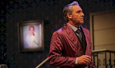 “O Amor é tão simples”, comédia encenada e protagonizada por Diogo Infante em Vila do Conde