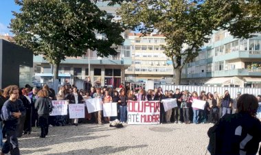 Entradas bloqueadas, aulas interrompidas, paredes pintadas. Estudantes vão ocupar até vencer.