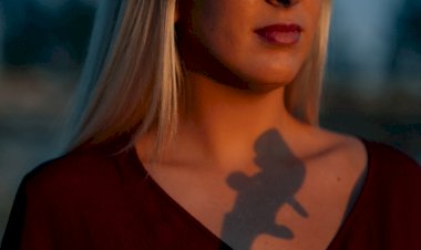 Malú Garcia apresenta o álbum de estreia "Caminhos"