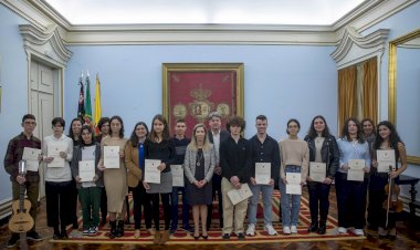 Câmara Municipal entrega Prémios de Mérito Escolar a 27 alunos do Ensino Não Superior de Ponta Delgada