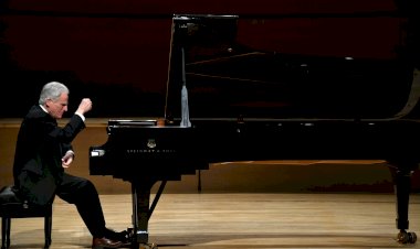 Craig Sheppard interpreta Integral dos Nocturnos de Chopin