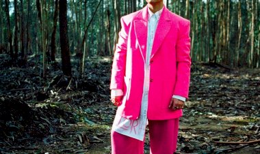 Isaura apresenta novo disco "Invisível" ao vivo