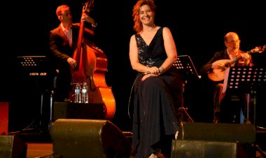 Jaqueline Carvalho traz novidades ao Casino Estoril em noite de fado