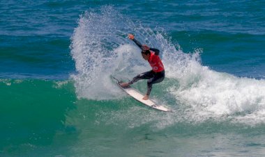 Liga MEO Surf: Tomás Fernandes e Gabriela Dinis destacam-se no dia inaugural do Allianz Ericeira Pro