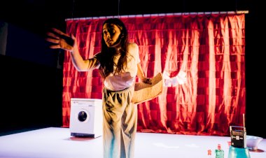 Monólogo de uma mulher chamada Maria com a sua patroa