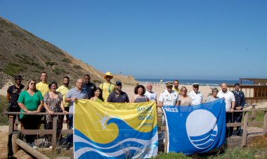 Bandeiras Azuis já estão hasteadas nas praias de Vila do Bispo