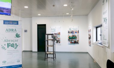 Exposição “Abraçar a Paz” em exibição na EMARP