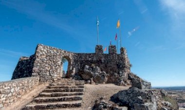Um, dois, três castelos, sem contar os que desapareceram