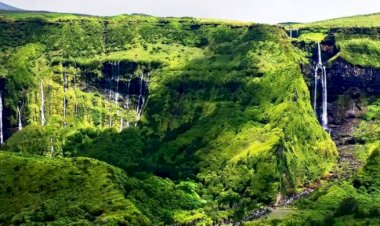 Cascata da Ribeira Grande na Ilha das Flores