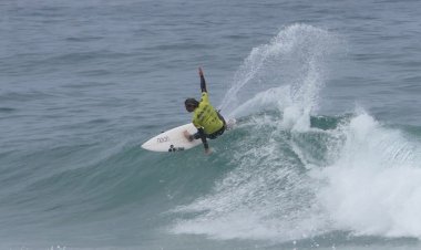 Selecção vence todos os seus heats no quarto dia do Europeu de surf