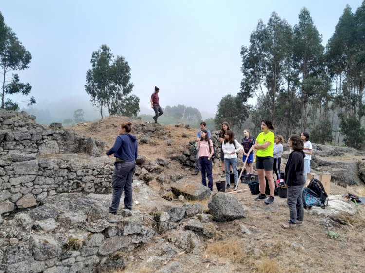 Escavações arqueológicas juntam jovens de todo o mundo em Parada de Gonta