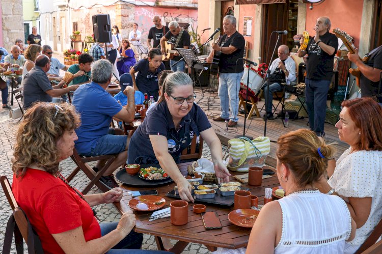 “Tardes à Merceeiro” convidam a saborear gastronomia regional com música ao vivo