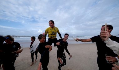 Liga MEO Surf: Francisca Veselko sagra-se bicampeã nacional no Bom Petisco Peniche Pro