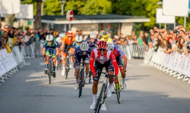 Prova de Abertura Região de Aveiro - Tomás Contte ergue os braços em Sever do Vouga