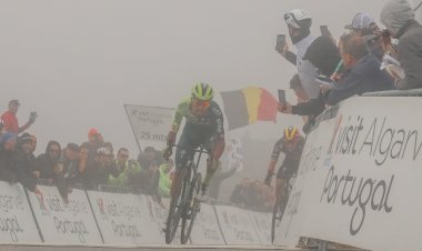 Daniel Martínez vence duelo com Remco Evenepoel na Fóia