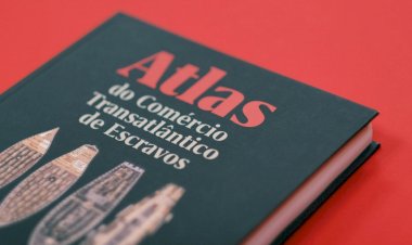 "Atlas do Comércio Transatlântico de Escravos", de David Eltis e David Richardson