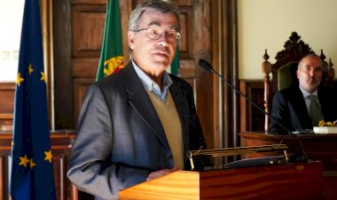 Livro de Alberto Almeida recorda "Lamego na Construção de Abril"