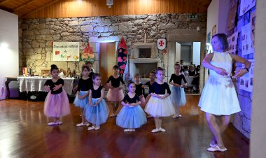 Ballet encanta pais e público na Casa do Paço de Dalvares