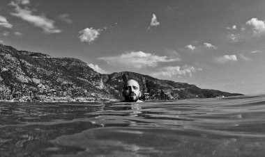 "Por cada passo atrás" é o single de estreia de O Homem que Fugiu do Mundo