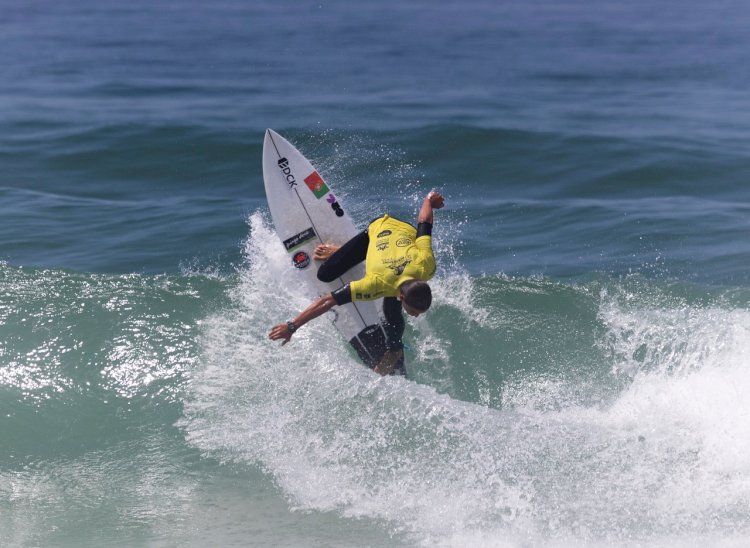 Portugal perde terreno para Espanha, mas mantém-se na corrida ao título do Eurosurf Junior