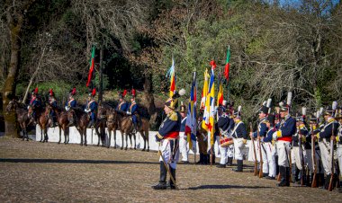 Canhões voltam a ecoar na serra em recriação histórica da Batalha do Bussaco