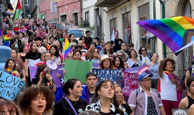  "Se eles não hasteiam, hasteamos nós!" é o mote da concentração do dia 17 de Maio