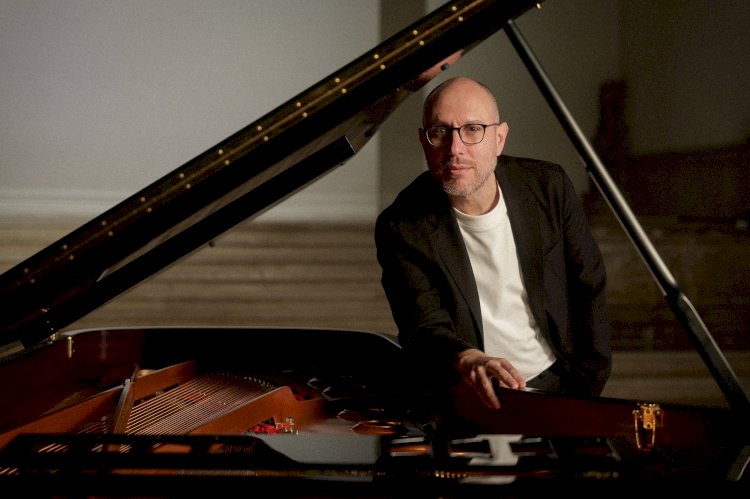 Pianista Filipe Raposo apresenta em estreia novo álbum no Teatro Viriato