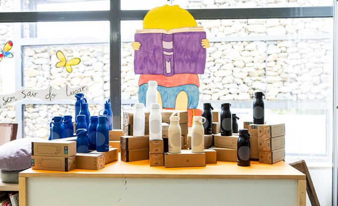 Cascais oferece 20 mil garrafas reutilizáveis para reduzir uso de plástico nas escolas