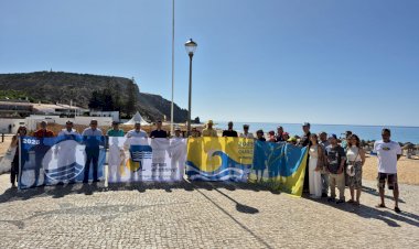 Bandeiras hasteadas nas praias de Lagos