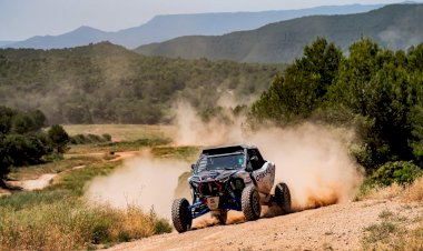 Alexandre Pinto estreia Polaris RZR Pro na Baja Aragón