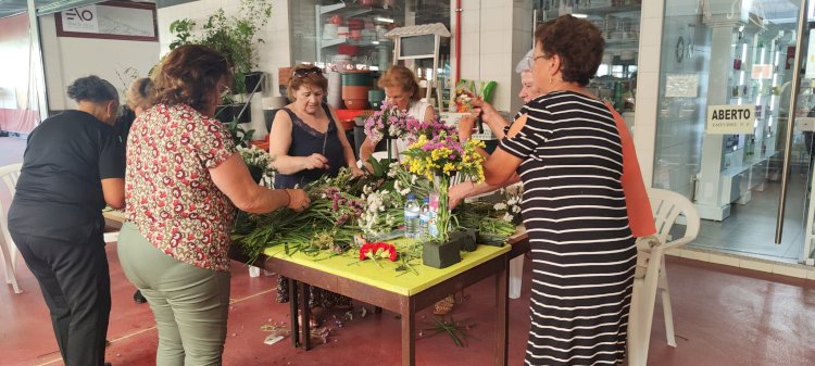 Oficina de Artes Florais junta Seniores de Arcos de Valdevez