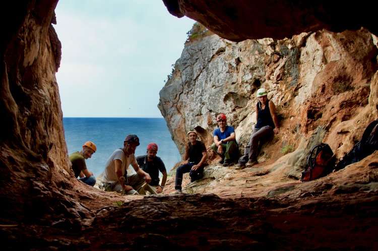 Investigação arqueológica regressa às grutas do concelho de Vila do Bispo