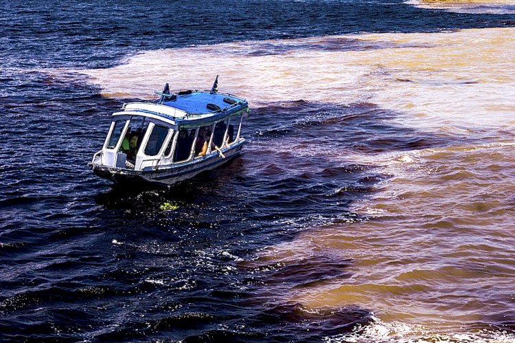 Museu de Portimão apresenta exposição fotográfica “Barcos do Mundo”, de Miguel Louro