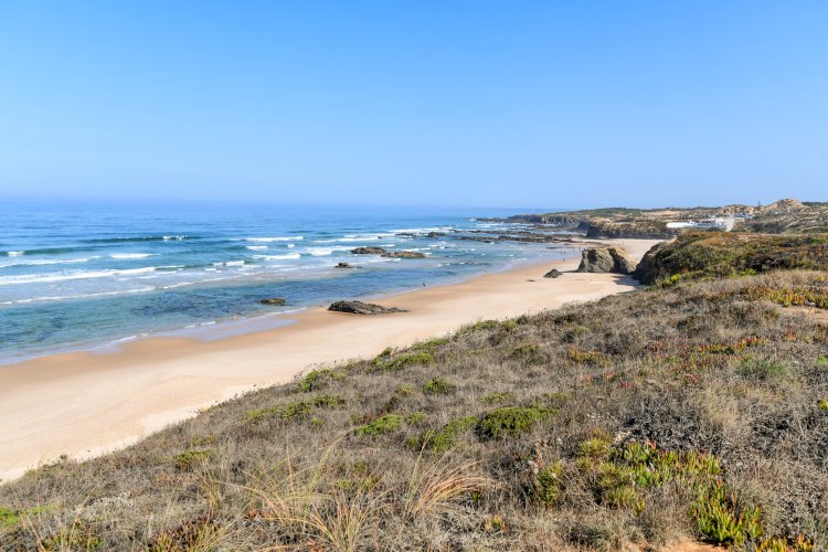 Odemira com 11 praias Bandeira Azul e 11 Qualidade de Ouro